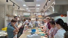 Mladi kuhari sa invaliditetom na praktičnoj obuci pripreme slow food proizvoda 